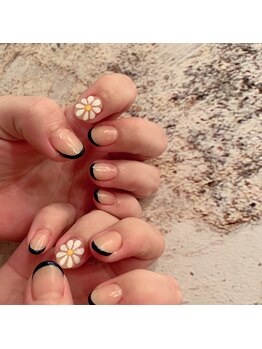 イロ(iro)/フレンチ♪フラワーネイル♪