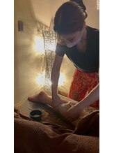 アジアンリラクゼーション ヴィラ 豊橋北店(asian relaxation villa)/バリ式リンパマッサージ施術風景