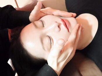 ミロワール(miroir)の写真/【小顔矯正でリラックス◎】独自の小顔マッサージで小顔に◎ヘッドスパの気持ちよさも【高田馬場/新宿】