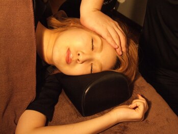 ドクターアーチ 神戸三宮 小顔矯正･整体サロン(Dr.ARCH)/ヘッドマッサージ（一例）