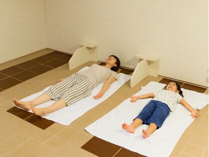 オーケン抗酸化陶板浴きずなの写真