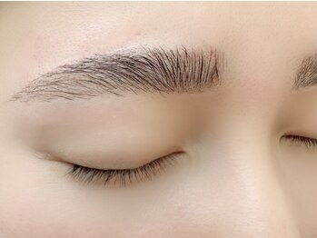 シュウア(SyuA)の写真/【眉毛を完璧な形状に】ブロウリフトで美しい眉を叶える！
