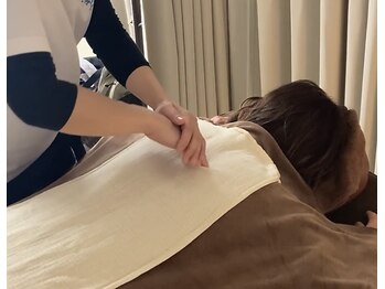 アールプラスラボ(R+labo)/コリ痛みは優しい筋膜リリース！