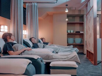 大足スパ 上野 御徒町(BIG FOOT SPA)の写真/【御徒町駅徒歩1分】ペアでお得に楽しく話しながら◎施術あとはドリンクバーでくつろぎOK!団体割引あり◎