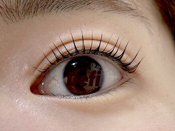 デフィ(Defi)/ラッシュリフト　上まつ毛パーマ