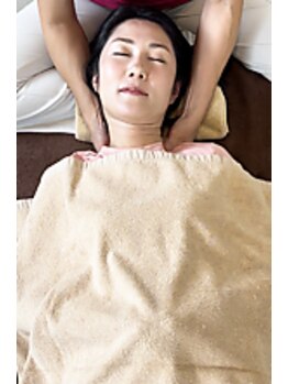 ゆらうみ鍼灸接骨院/首の施術です 2