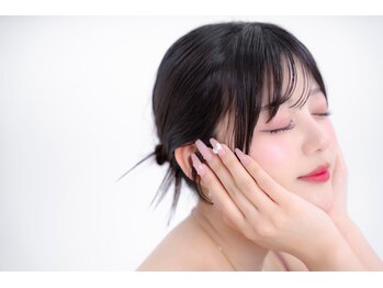 サニーラッシュ 名駅店(Sunny Lash)の写真/ツヤ感に感動★"ララピール"で肌育&弾力やハリを与えてくれる韓国式肌管理♪目元と美肌作りの専門店！