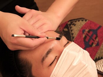 パボーネ(Pavone)の写真/当サロンで内側も外側もトータルケア!当サロンならお肌のケアだけでなく眉毛のお手入れまで欲張れます◎