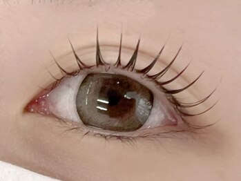 eye salon chiku 【まつげパーマ/マツエク/フラットラッシュ/アンドヘルシー】の写真/SNSで話題*最新技術の&Healthy(アンドヘルシー)導入店◇根元から立ち上げてぱっちり盛れる愛されeyeに♪