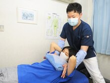 上落合カイロプラクティックオフィス/背骨への施術