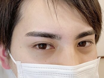 ホワイトアイ 柏(WHITE EYE)の写真/【男性のお客様も大歓迎☆】お顔の印象は8割眉で決まる!!眉毛を整えることで爽やかな印象に♪初回¥4980!!