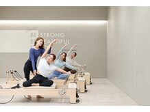 レシオボディデザイン 東岡山店(RETIO BODY DESIGN)の雰囲気（マシンピラティスの様子）