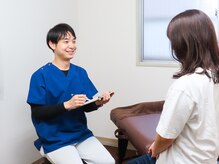 アシスト 都立大学駅前店の雰囲気（お悩みの症状のヒアリングと説明をします。【整体/マッサージ】）
