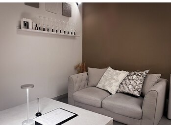 コットン(Cotton)の写真/辛い首・肩の限界に。高技術スタッフの本格施術＆姿勢改善で、ガチガチの身体を根本から驚くほど軽やかに！