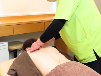 トリアス鍼灸接骨院の写真/【国家資格保持★女性施術者在籍】鍼とお灸のセットがオススメ！マッサージでは改善されなかった方に◎