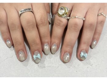 ローラン(LORAN)/ホワイト×ブルーのマグネット♪