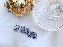 ギラギラヒョウネイル