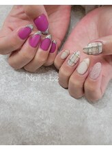 ネイルズ ビー(Nail's be)/アシメネイル