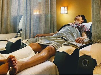 大足スパ 上野 御徒町(BIG FOOT SPA)の写真/【御徒町駅徒歩1分】日々のお仕事疲れを解消します！ヘッド30分＋肩背中腰ほぐし30分がおすすめ☆