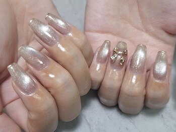 ユイット(HUIT)の写真/☆300色以上のカラーとマグネットやミラーで可愛い系デザインから上品ネイルまで色んなデザイン対応可能◯