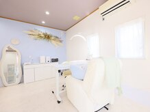 リリーミー(Lily me.)の雰囲気(白を基調とした洗練された空間でご褒美タイムをお過ごしください)