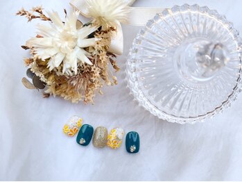 手描きフラワーネイル