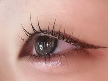 ミリ(MIRI)/まつ毛を最大限に長く見せる！