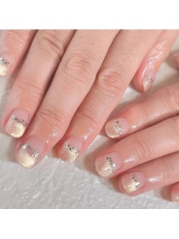 ラウ(Lau)/フレンチネイル¥６６００