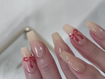 ラヴィッシュ(LAVISH)/手描きリボンネイル