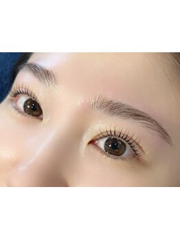 ナチュラル上品な目元にしたい