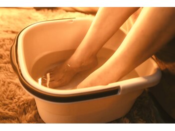 リトルフラワー 川口店(Little Flower)/【5】アロマ足湯でリラックス♪