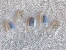 塗りかけ涼し気ネイル
