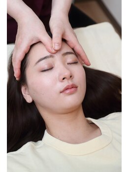 【肩こり・腰痛改善】深層筋整体　深もみサロン柚花/仰向けで背面の筋肉へ働き掛ける