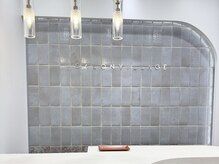 SALON VILLAGE Sakaeの雰囲気（洗練されたおしゃれな店内は写真映え/パリジェンヌ/ジェルネイル）