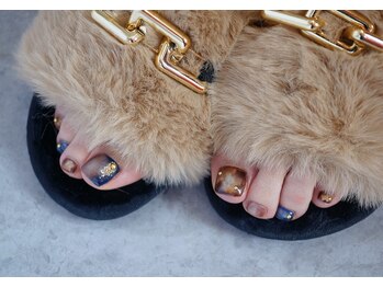 ネイル フライガール(nail FLY GIRL)/秋カラーべっ甲 (担当)山口