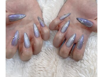 エスフィーネイルサロン ブリーユ(Esfy nailsalon Brille)/白クロスマグネットネイル