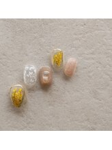 シルニー リム(Silny rim)/アシンメトリーニュアンスネイル