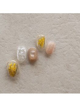 シルニー リム(Silny rim)/アシンメトリーニュアンスネイル