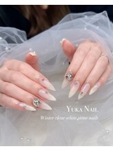 WHITE 女王様ネイル