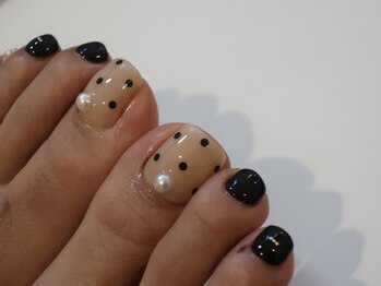 リシア(Lisia)の写真/自分だけのための、季節に合わせたお色味とデザインを。フットメニュー￥7,700～