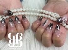 ネイルサロンレイアス(RAYAS)/黒グラネイル