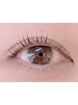 ナチュラル上品な目元にしたい