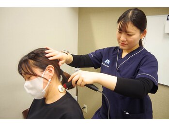 リーフ整骨院 調布院の写真/デスクワークや日常生活による首・肩こりを原因からアプローチ！根本施術で不調の出にくい身体へ！
