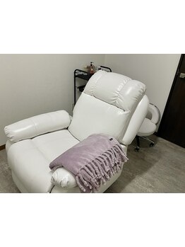 ネイル・アイメニューの同時施術が可能