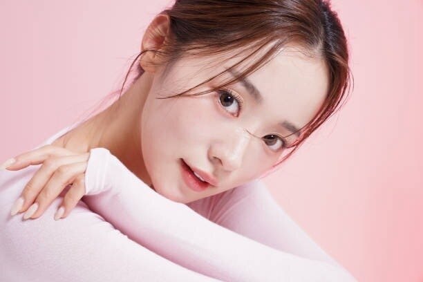 《1番人気》ロッドの種類豊富♪韓国式ノーグルーまつげパーマ(上)+美容液ケア