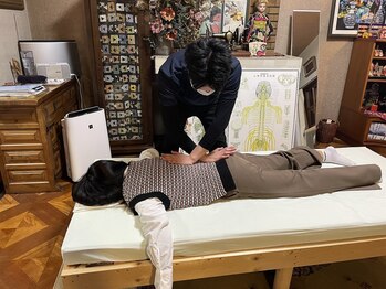 カイロプラクティック赤沼の写真/専門的な技術でつらい不調を改善し、健康をサポートします。リラックス空間で心身ともにリフレッシュ◎