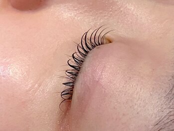 ヨウハ(YOHA)/横顔まで綺麗なまつ毛