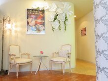 サロン ド グロウ 札幌店/開放的な店内で・・・