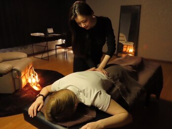 ラブ(Luv.)の写真/≪毎日のデスクワークやスマホで肩が限界…そんな方に必見≫極上ヘッドスパ＆全身ケアで疲労回復◎