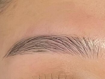 メゾン ネージュ(Masion neige)の写真/《骨格を分析し黄金比に基づく美眉を》丁寧にカウンセリングしお客様1人1人に合う理想の目元をご提案します